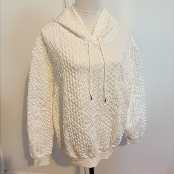 Tops - Cozy Cable-Knit Hoodie Sweatshirt in White- Women's Pullover